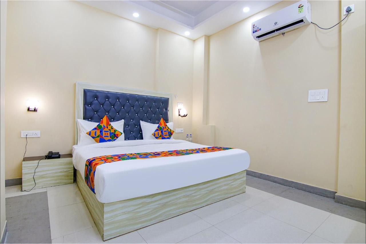 Fabhotel Ashok Vihar - Nr North Campus, Delhi University New Delhi Exterior photo