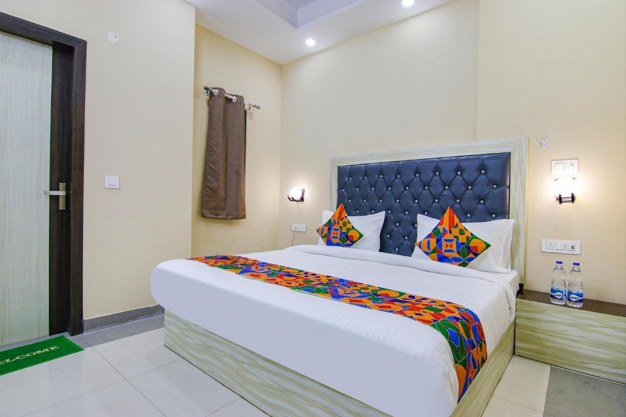 Fabhotel Ashok Vihar - Nr North Campus, Delhi University New Delhi Exterior photo